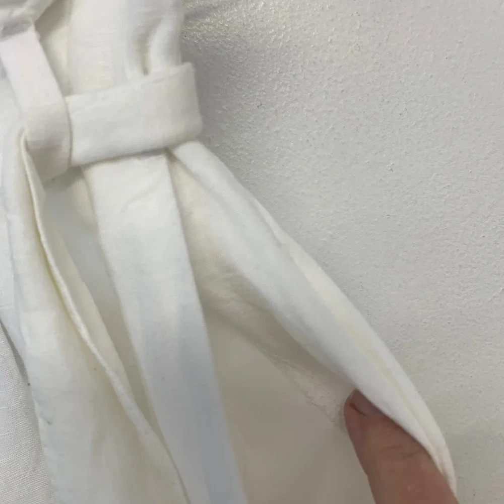 H&M White Linen Blend Paperbag High Rise Tie Belt Tapered Pants Size 4‎ Pockets